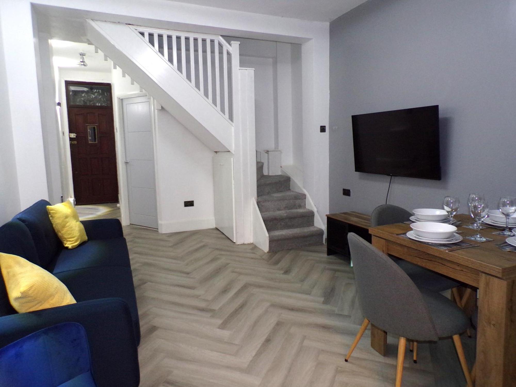 Hazelhurst House - 4 Bedrooms 2 Bathrooms Stoke-on-Trent Екстериор снимка