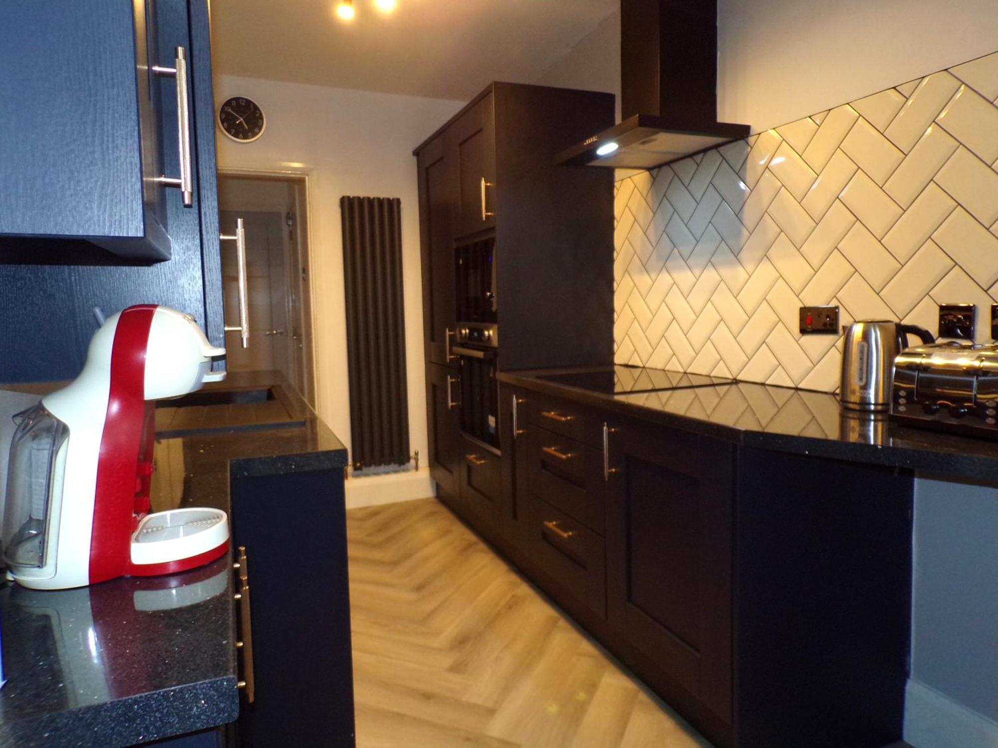 Hazelhurst House - 4 Bedrooms 2 Bathrooms Stoke-on-Trent Екстериор снимка