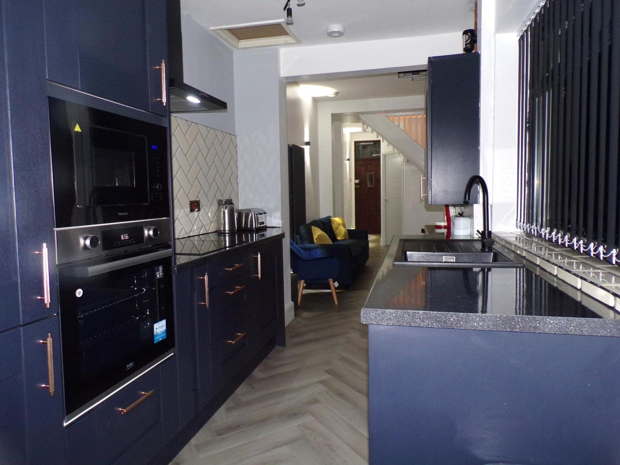 Hazelhurst House - 4 Bedrooms 2 Bathrooms Stoke-on-Trent Екстериор снимка
